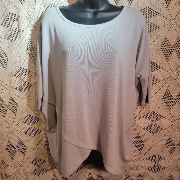 Versona small Grey sweater - Picture 1 of 13